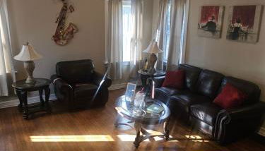 Birmingham's Spacious Uptown Family Retreat - Photo 3