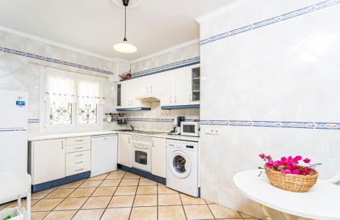 3 Bedroom Awesome Home In Porto Petro - Foto 4