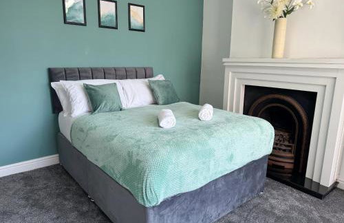 Stoneleigh Retreat 4BR Entire Home - Photo 25