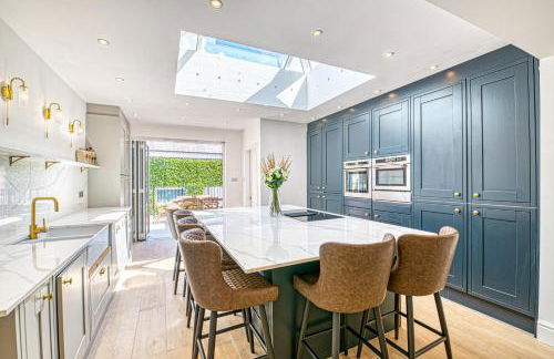 Luxury Georgian Townhouse with Cinema and parking - Photo 2