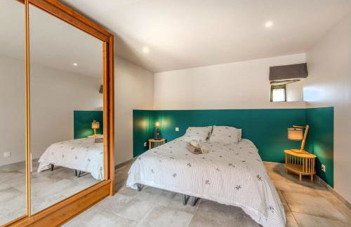 Le gîte de Saint Mathieu, longère pleine de charme au bout du monde ! jacuzzi extérieur vue sur la campagne, salle de billard - Photo 9