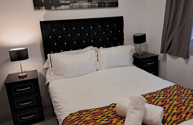 Modern & Spacious - Walk to London Excel- Parking - Foto 15