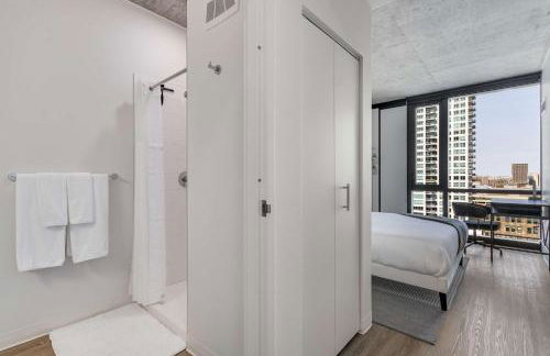 South Loop Rooftop With In and Out Parking 2 - Foto 8