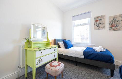 Earp House - Air Host & Stay - Sleeps 7 - Foto 10