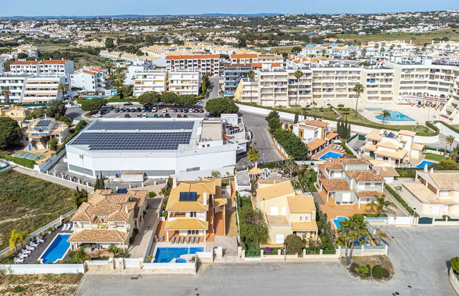 Villa Ribeiro by HelloVacations - Foto 50