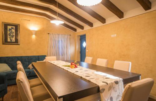 Villa Maslina, a charming and private villa 15 km from the sea - Foto 18