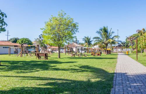 Refúgio Tropical Casa de Praia com Piscina e 4 Suítes e garagem 3 carros, 800 mtrs da praia internet 700 mbps, condomínio privado com pista de skate , quadra de futevôlei , campos e quadras de futebol! - Foto 53