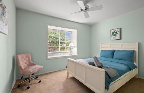 Airy Large Backyard Oasis Perfect Family Getaway - Foto 30