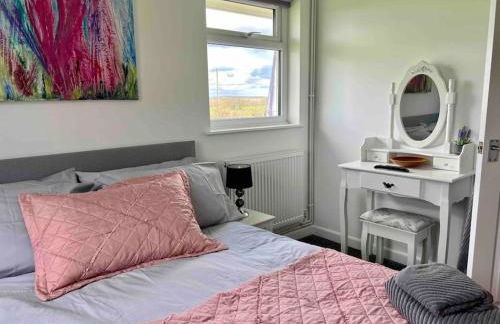 Cosy bungalow with views, walks, garden & parking. - Foto 14