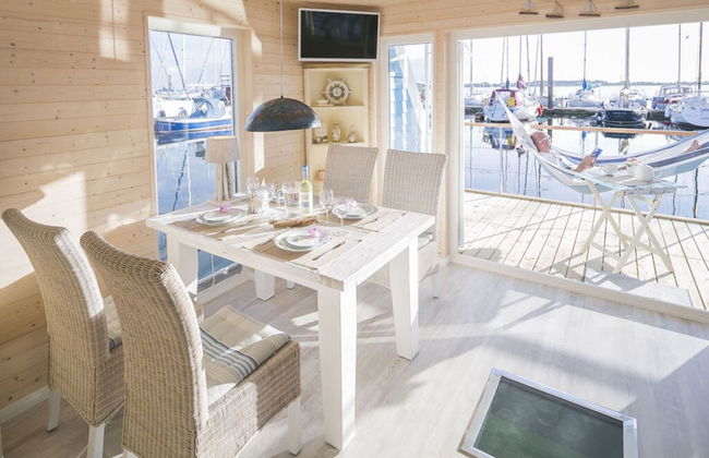 Antje Frieda Comfortable Holiday Residence - Photo 9