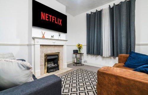 2 Bedroom House, 5 Single Beds, Fast WiFi - Photo 6