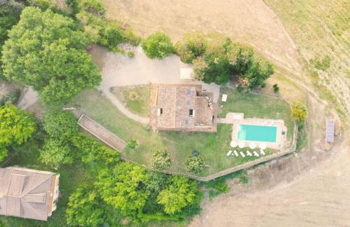 Villa con Piscina, Relax e Natura nelle Marche by WeHostYou - Foto 16