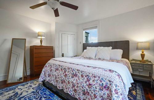 3BR Farmhouse with Porch Fire Pit Horseshoe Pit - Foto 15