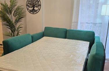 Contemporary 2-bedroom apartment with free gated parking, 2 bathrooms - for families, contractors, travellers for business and leisure - Photo 8