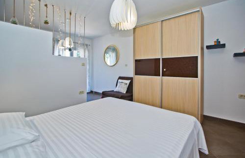 Island Hvar Seaside Villa Levanda with Beach, Pool & Seaview - Photo 33