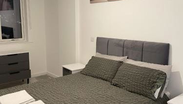 2 Bedroom Luxury Apartment in Barking - Foto 2, towels