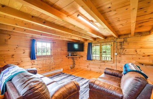 Bellevue Log Cabin with Gas Grill and Creek Access - Foto 6