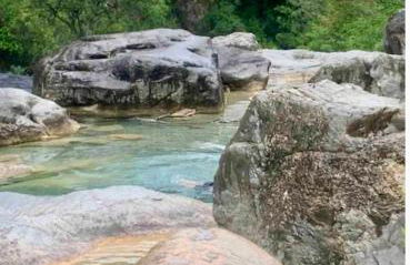 Private studio with mountain view with terrace in Medieval village - Foto 2