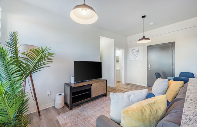 Modern Retreat Near Henry Ford - Foto 55