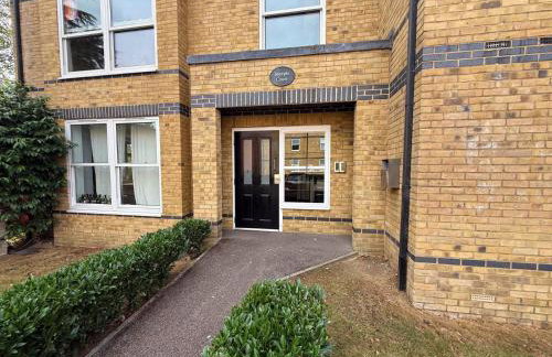 Egham Modern Two Bedroom Apartment - Foto 9