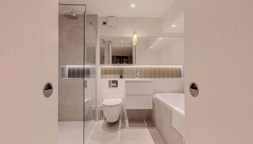 St Paul's I Your Apartment - Foto 3, towels, Shower