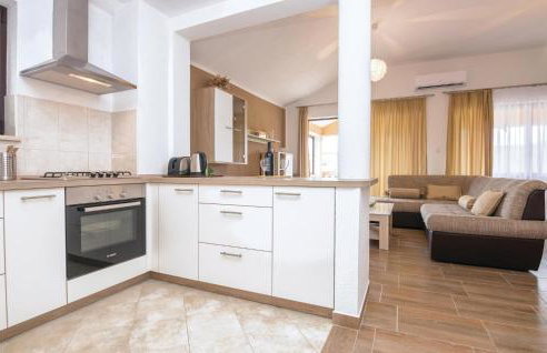 Beautiful Apartment In Sukosan - Foto 3