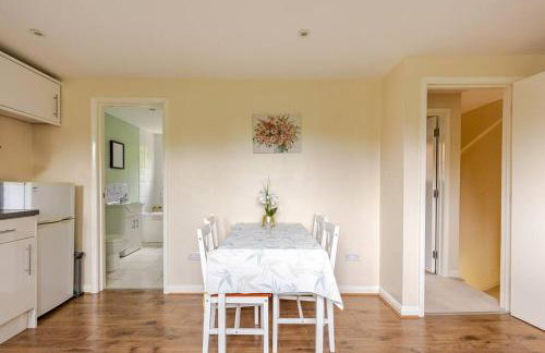 Beautiful flat in Morden near Wimbledon - Photo 2