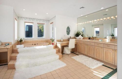 Stradella Spanish - Contemporary Mediterranean Estate w/ Resort-style Yard - Photo 90