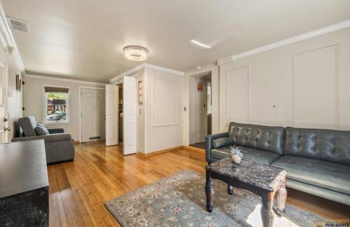 Cozy Evanston Villa with cinema and massage sofa - Foto 19