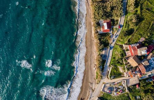 2-BR Apartment by the Sea - Photo 12