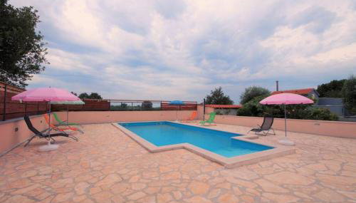 Sunny apartment with pool - Foto 5