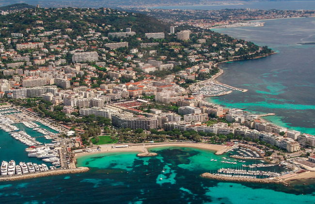 Passeio privado de monomotor saindo de Cannes - Foto 1