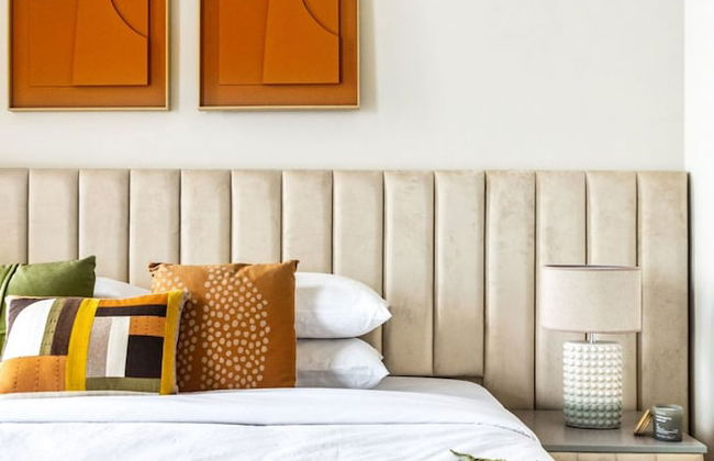 Luxury 2BR at Harbour Gate - Photo 9