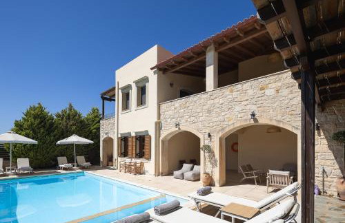 Ilys Home, a Country-chic Retreat with Pool & BBQ, By ThinkVilla - Photo 4