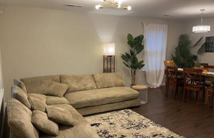 Spacious 4 bedroom House in University area close to PNC pavilion - Foto 34