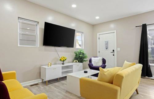 Chic Boho Retreat Near Downtown - Photo 5