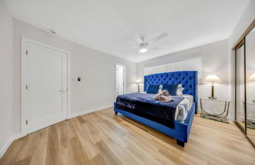 Oneluxstay 3BR Home Near the Beach - Foto 33