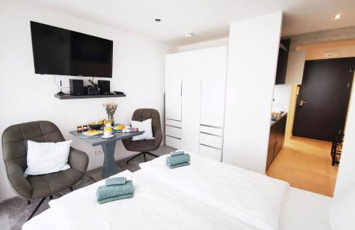 HH 01 by ROCKCHAIR - SUPERHOST Status - Modernes Apartment mit sonnigem Balkon & premium Boxspringbetten in Winterhude - Hamburg Top Geheimtipp - Foto 30