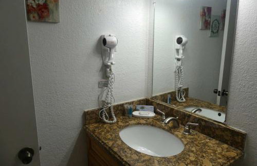 Beautiful 2-Bedroom Condo Near Universal and other Orlando Attractions, King Bed & Wi-Fi - Foto 28