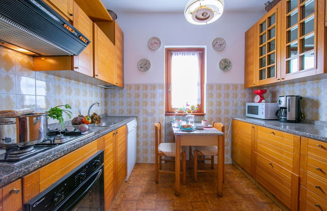 Oasi di Castelveccana Apt Pool and View - Photo 10