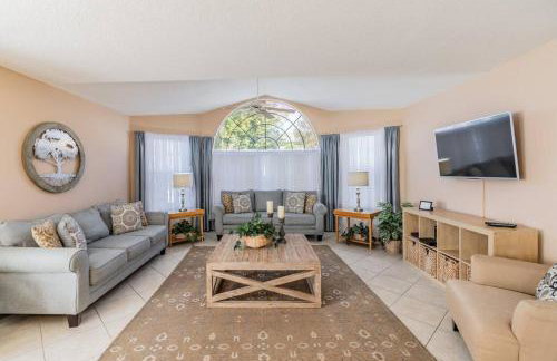 NEAR DIS & Sleeps 10! TWO King Master BR Suites, Bunks For The Kids, Private Patio, NO Steps, Pool, LOW Rates! - Foto 63