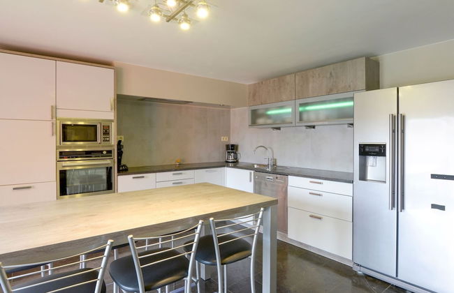 Magnificent Holiday Home in Manhay With Fenced Garden - Photo 16