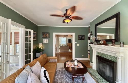 Big New England Family Home; walk to beach, shops - Foto 20