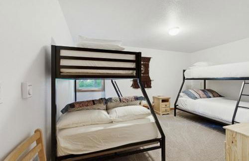 Brooke and Dan's Retreat -3 bedroom home plus a 2 bedroom apartment - Foto 22