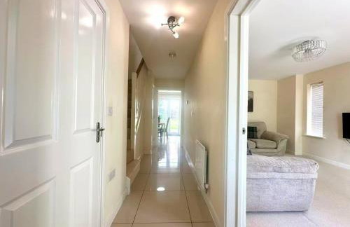 Charming 3 bedroomed House in Bicester sleeps 6 - Foto 8