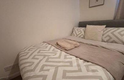 Cosy 2 Bedroom House - Large Driveway, EV Socket, WiFi, Contractor & Leisure Stays - Foto 3