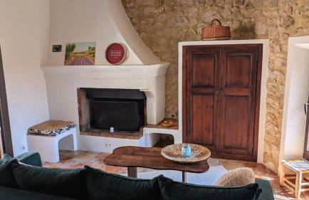 Charming & medieval village house completely renovated with great exterior and views - Foto 12