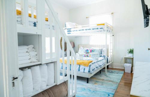 White Magnolia - Bakery Treats, Walk to Beach, Strand, Cruise, Pleasure Pier - Foto 3