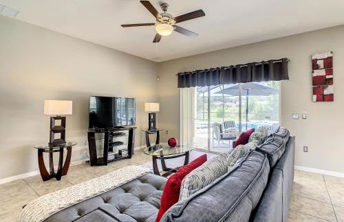 Extended Sun Deck with Private Pool in Gated Quiet Community - Foto 11