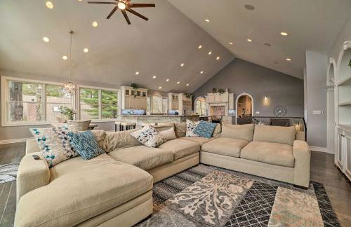 Luxe Waterfront Home with Private Lake Access! - Foto 4